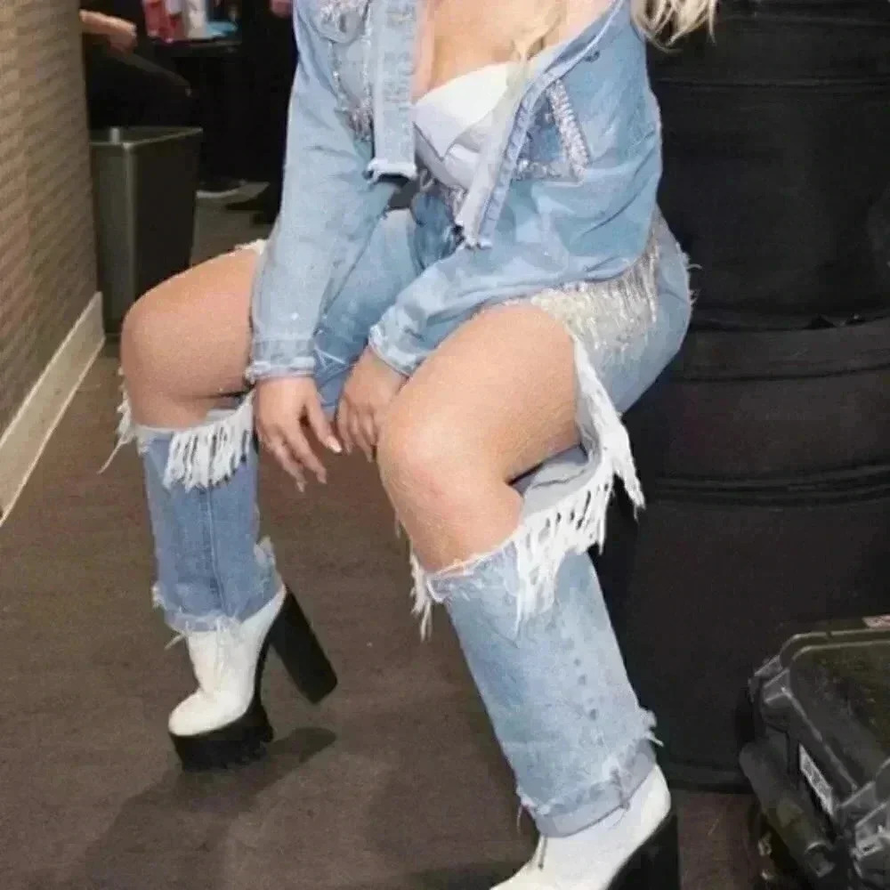 Distressed Denim Jeans - Picture 1 of 3